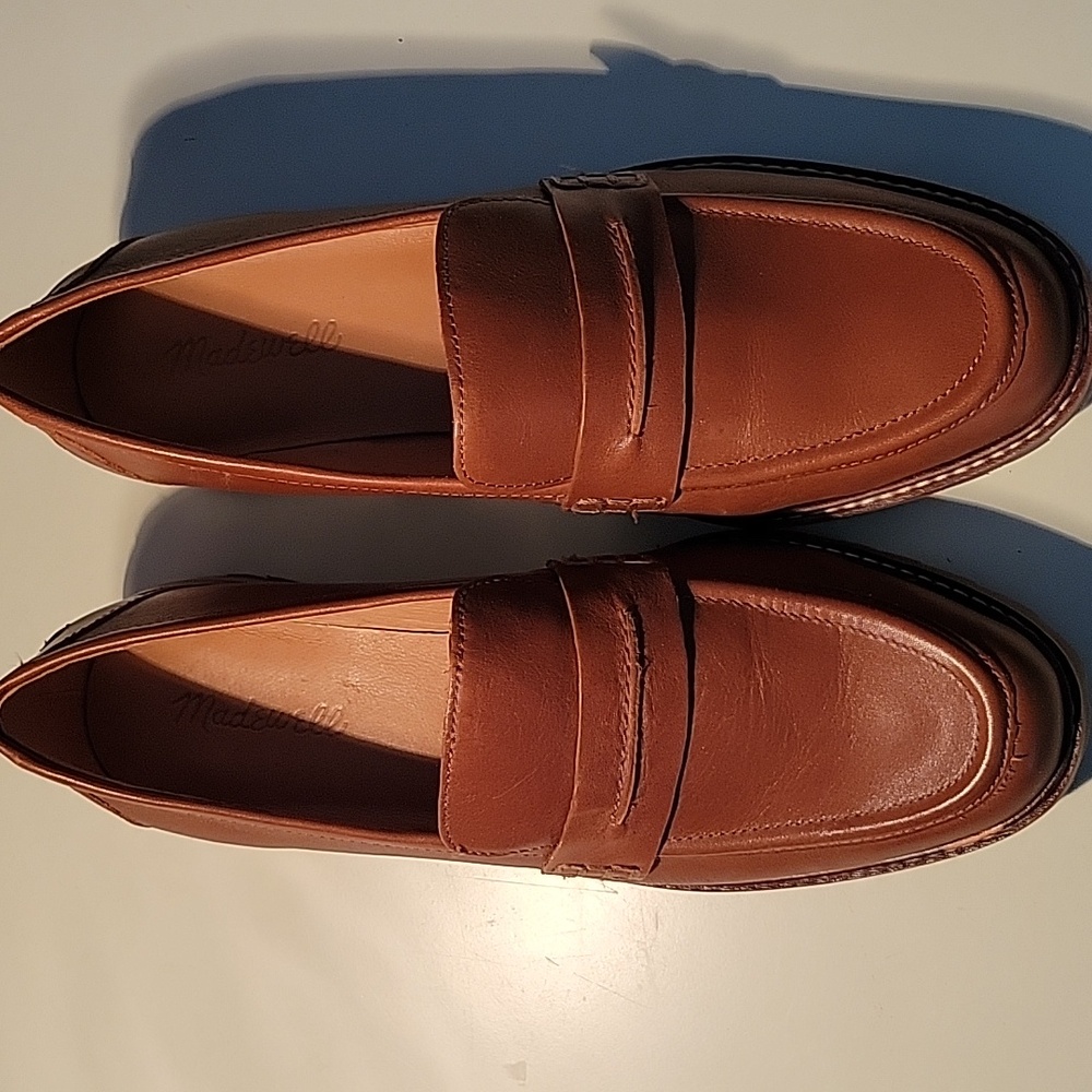 Madewelll lug sole loafers never worn - tan size 9.5
